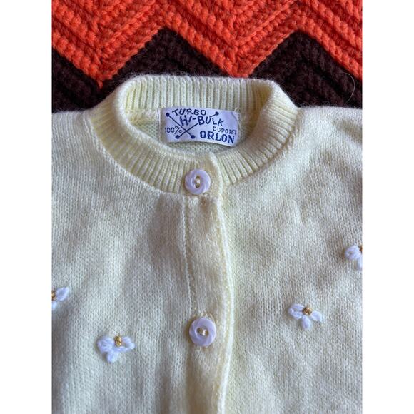 Vintage 60s Turbo Hi-Bulk Yellow Daisy Baby Cardigan Sweater DuPont Orlon - Picture 5 of 8
